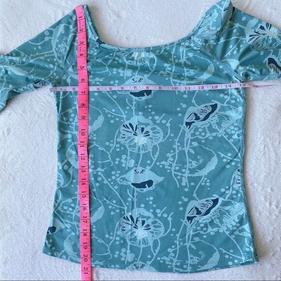 Lululemon Scoop Neck Floral Half Sleeve Top - Picture 5 of 5